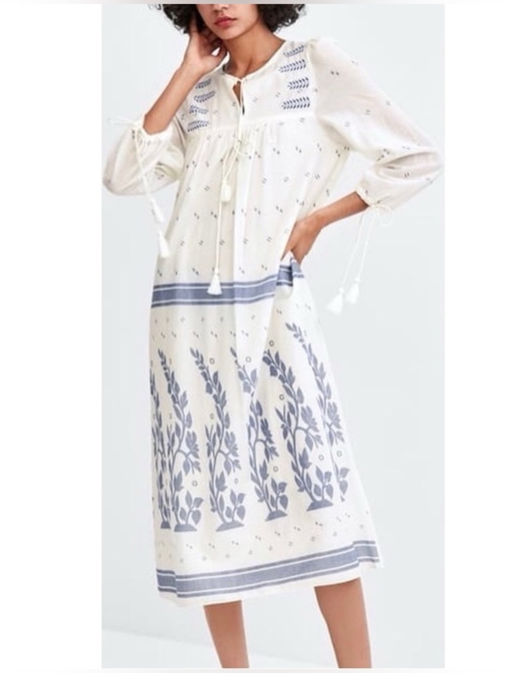 Zara White Lightweight Blouse with Subtle Blue Accents size M
